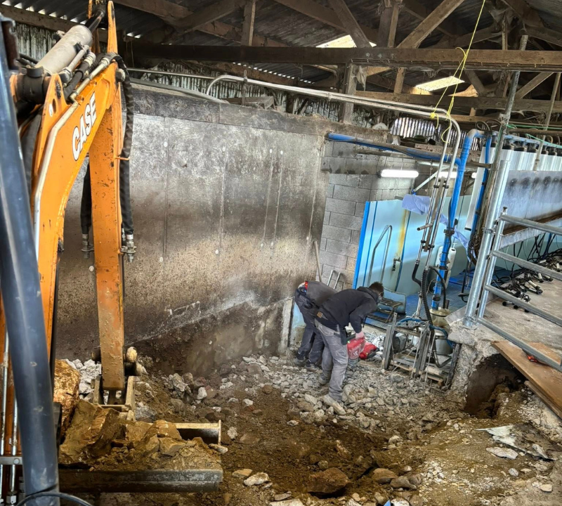 Agrandissement d’une salle de traite dans un bâtiment agricole réalisé par BF Maçonnerie